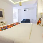 Fabhotel Yahweh Beach Inn With Bar, Calangute