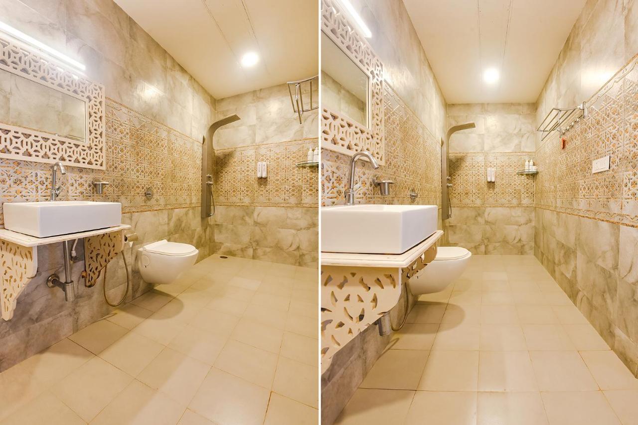 Fabhotel Yahweh With Bar,