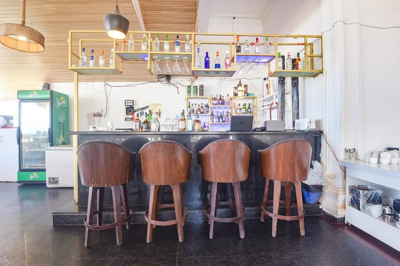 Hotel Fabhotel Yahweh With Bar, Calangute