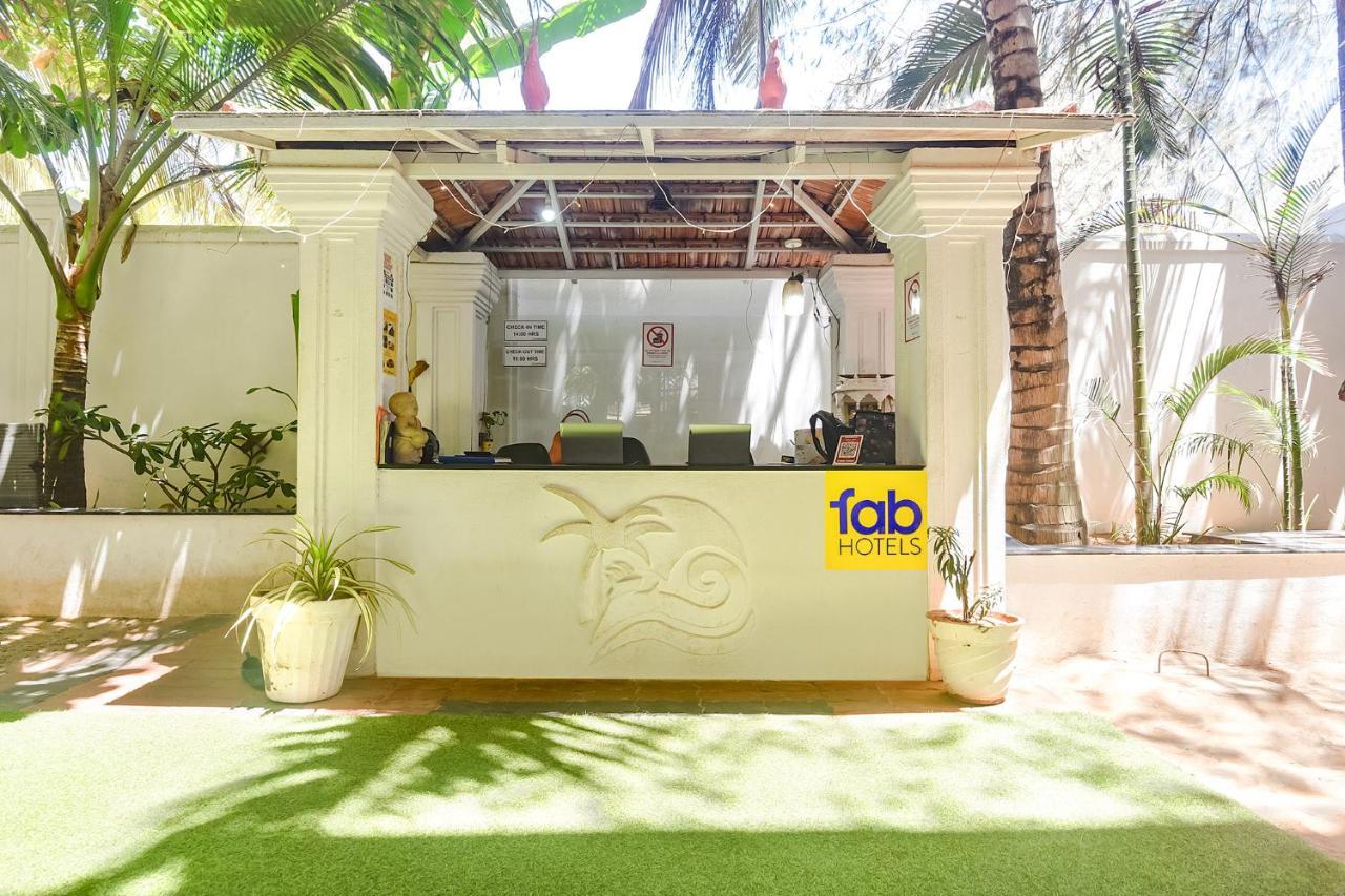 Hotel Fabhotel Yahweh With Bar, Calangute